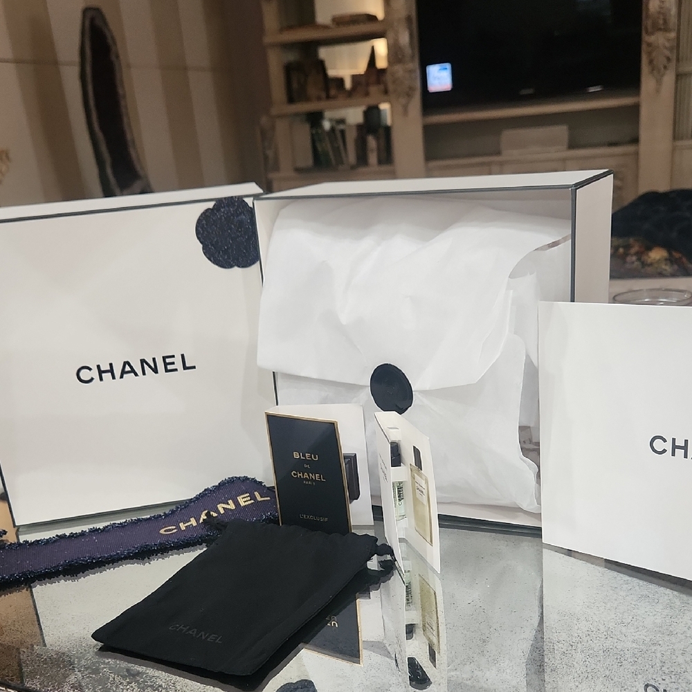 Chanel Luxury Gift Box Lg🚨 Rare Cleaning Cloth Camilla Flower 2xperfume Spray